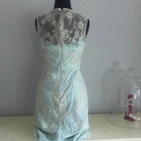 Cocktails lace dress - Picture 2 of 4